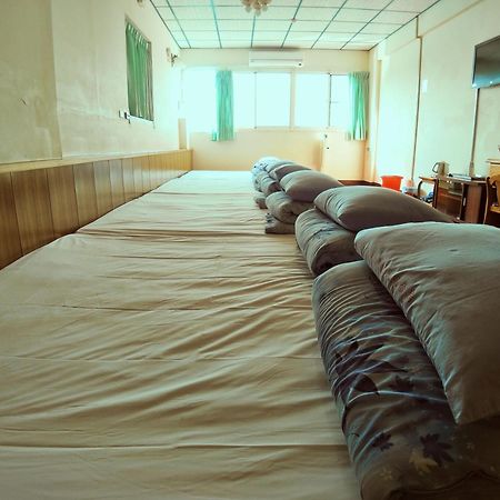 Sun Moon Lake Fisherman Homestay Yuchi Δωμάτιο φωτογραφία