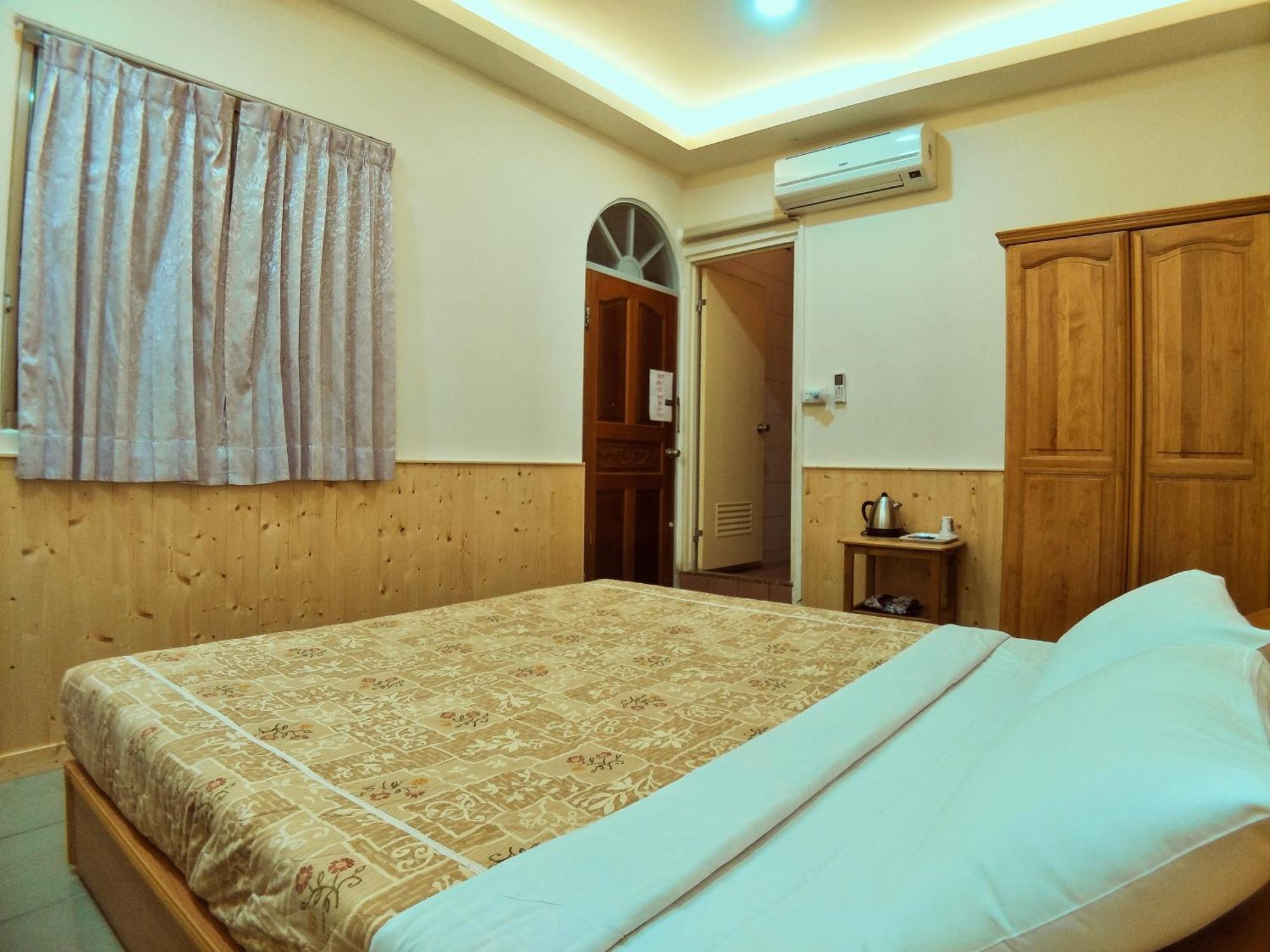 Sun Moon Lake Fisherman Homestay Yuchi Δωμάτιο φωτογραφία