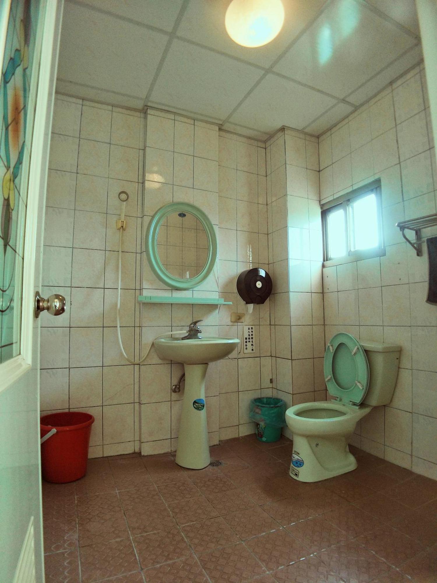 Sun Moon Lake Fisherman Homestay Yuchi Δωμάτιο φωτογραφία