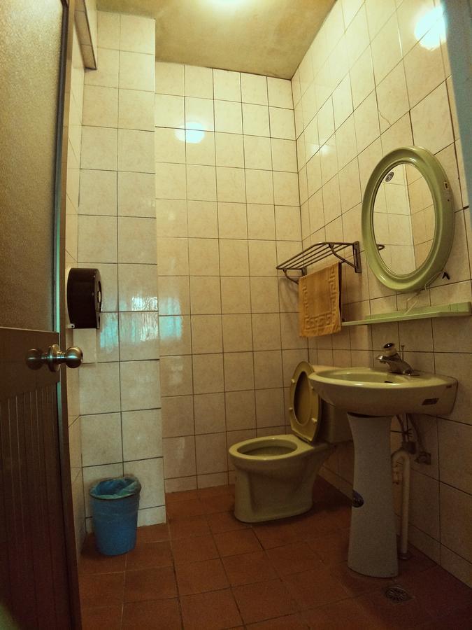 Sun Moon Lake Fisherman Homestay Yuchi Δωμάτιο φωτογραφία